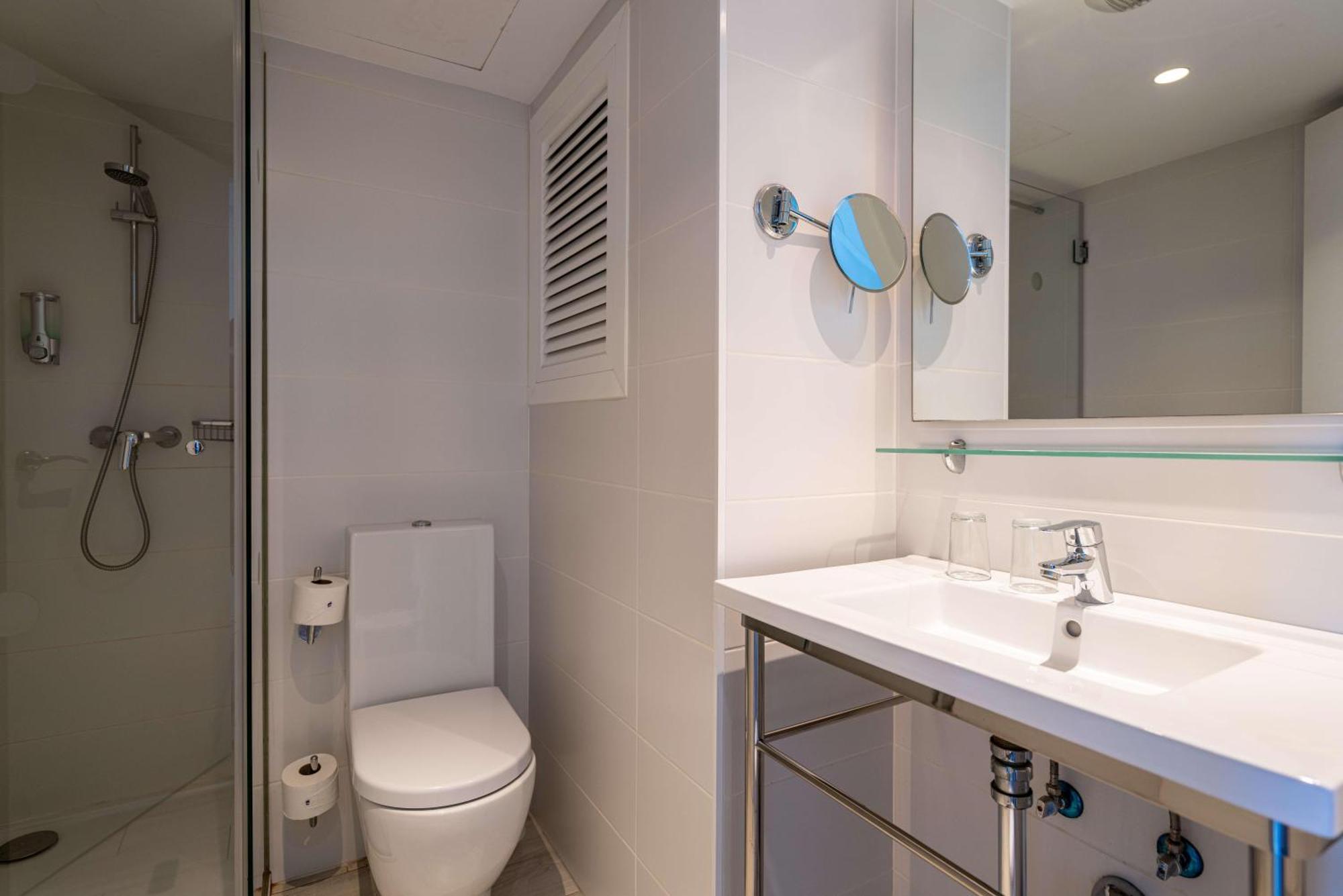 Standard Single Room,1528231669:JPEG