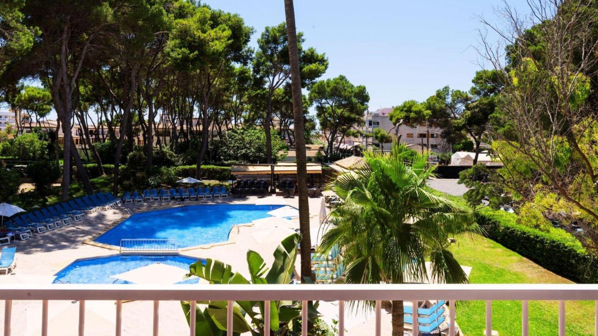 Double Room Pool View