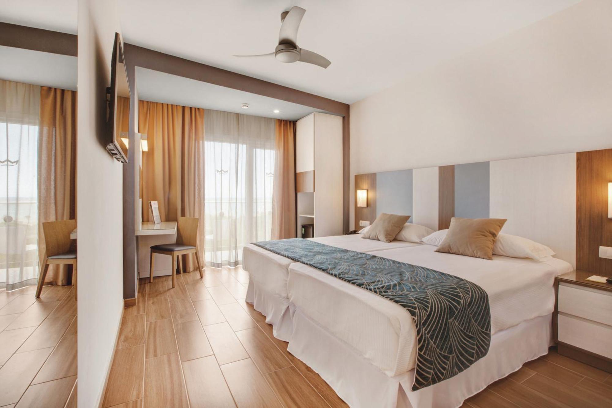 Double Room,1740690149:JPEG